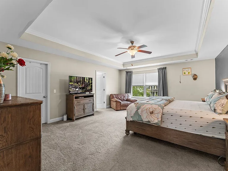108 Saratoga Dr — Photo 14