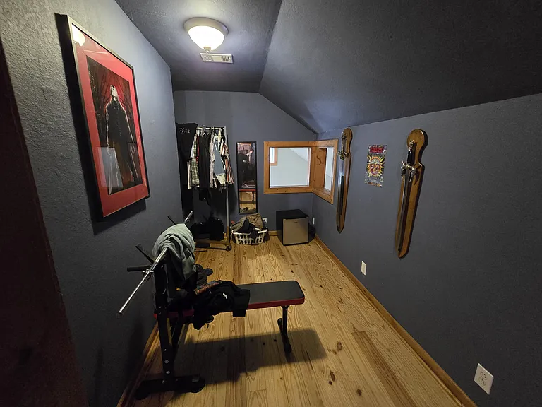 178 Emmanuel Dr — Photo 7