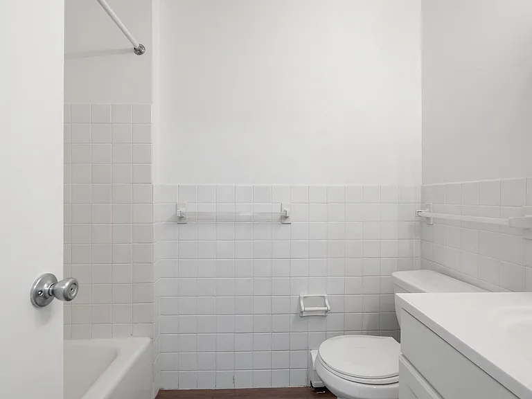 Wynwood Apartments — Photo 29