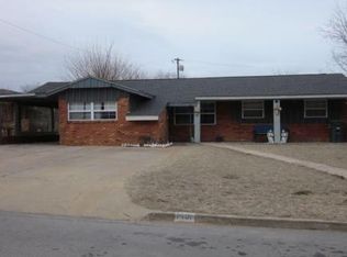 1401 Littell Ave, Clinton, OK 73601