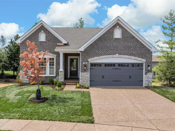 104 Quail Bluff Ct, Wentzville, MO 63385