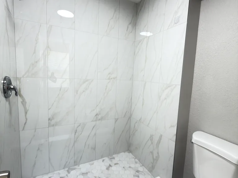 8443 N Grady Ave — Photo 12