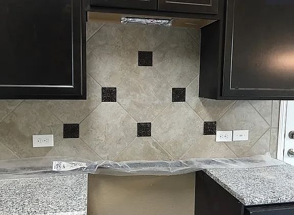 2nd image of 10606 Catfish Ln