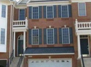 25252 Lyon Ter, Chantilly, VA 20152
