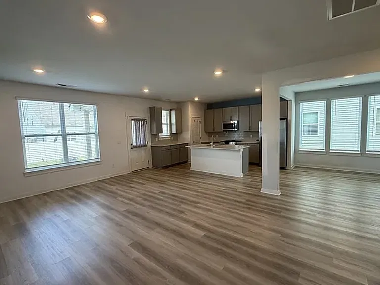 409 Wind Dance Dr — Photo 9
