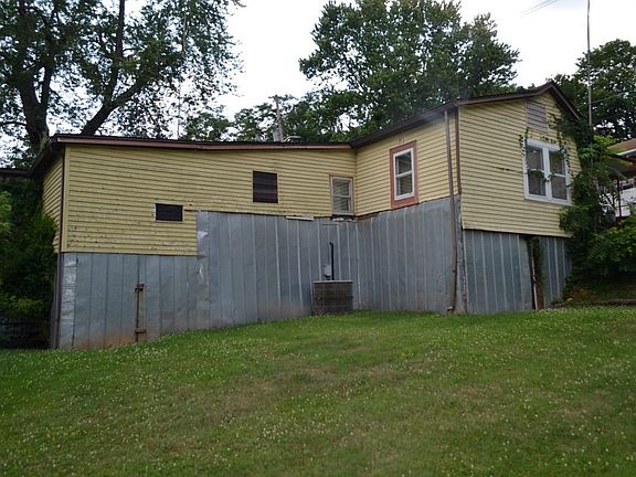 2nd image of 329 Hardy St