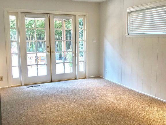 4th image of 1501 Crespi Dr