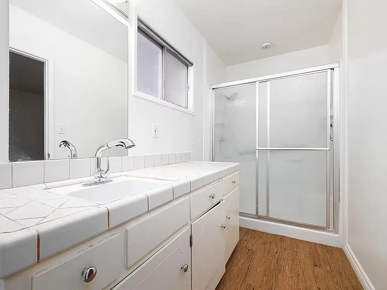 6985 Wisconsin Ave — Photo 13