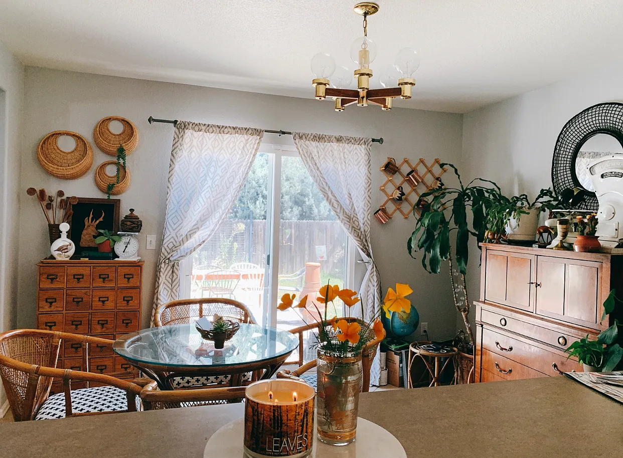 5 bed, 2773 sqft, $675 — Photo 2