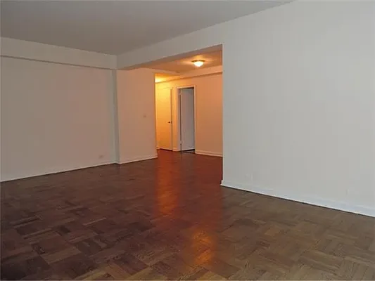 Rented by essential NEW YORK Real Estate | media 9