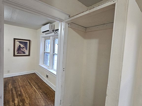 3rd image of 609 Benton Blvd APT 2