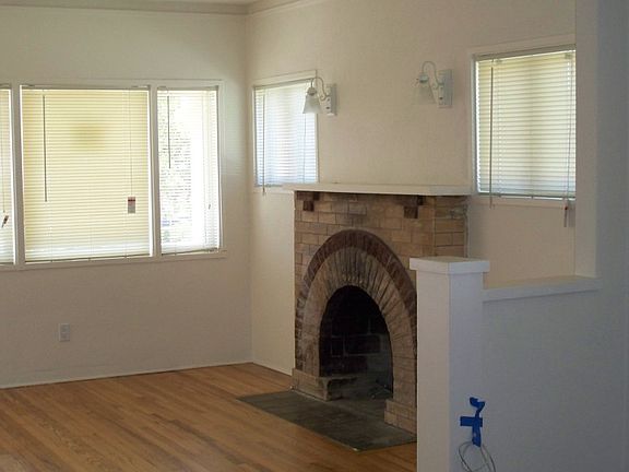 5th image of 508 E De La Guerra St #E