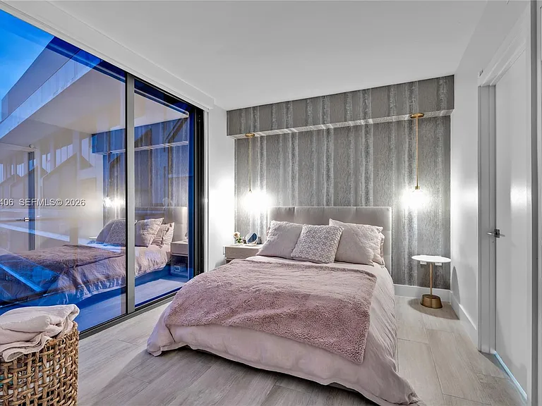 121 NE 34th St #Penthouse 3217 — Photo 27