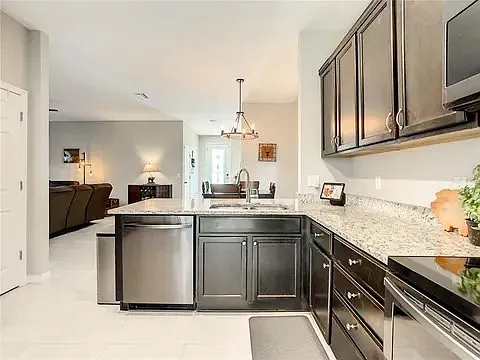 6402 Yellow Buckeye Dr — Photo 9