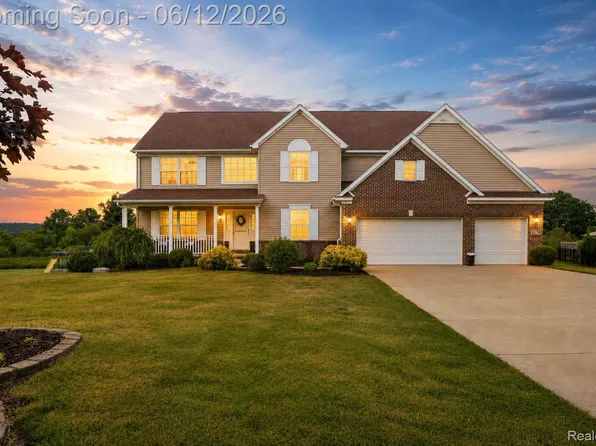 6176 Sterling Trl, Dexter, MI 48130