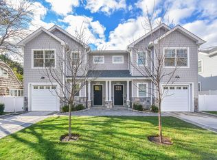15 Dunes Ln #B, Pt Washington, NY 11050