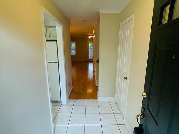 2nd image of 1148 N Taylor St