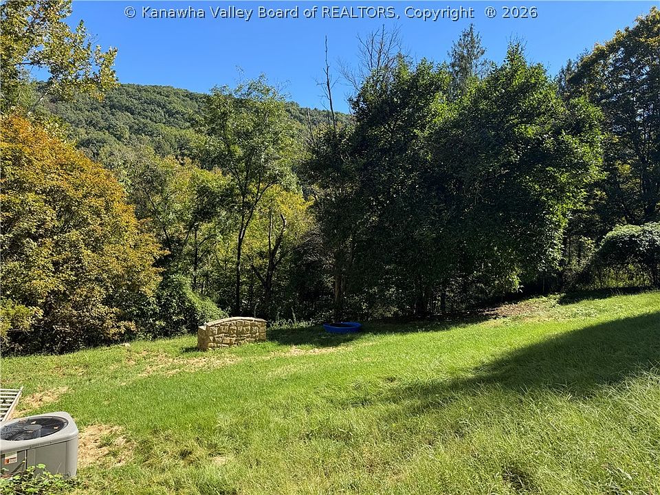 13th image of 2297 Sissonville Dr