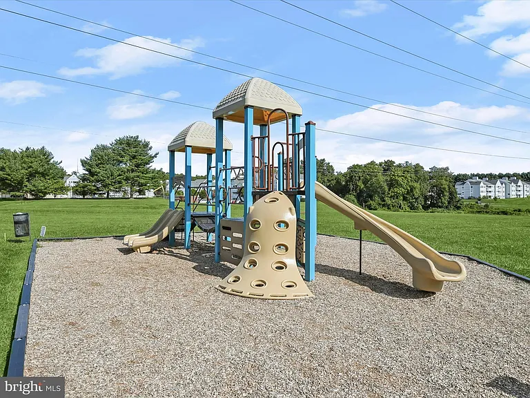 8375 Montgomery Run Rd #F — Photo 42