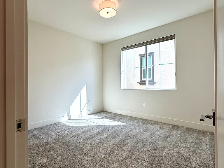 6824 Ishan St — Photo 33
