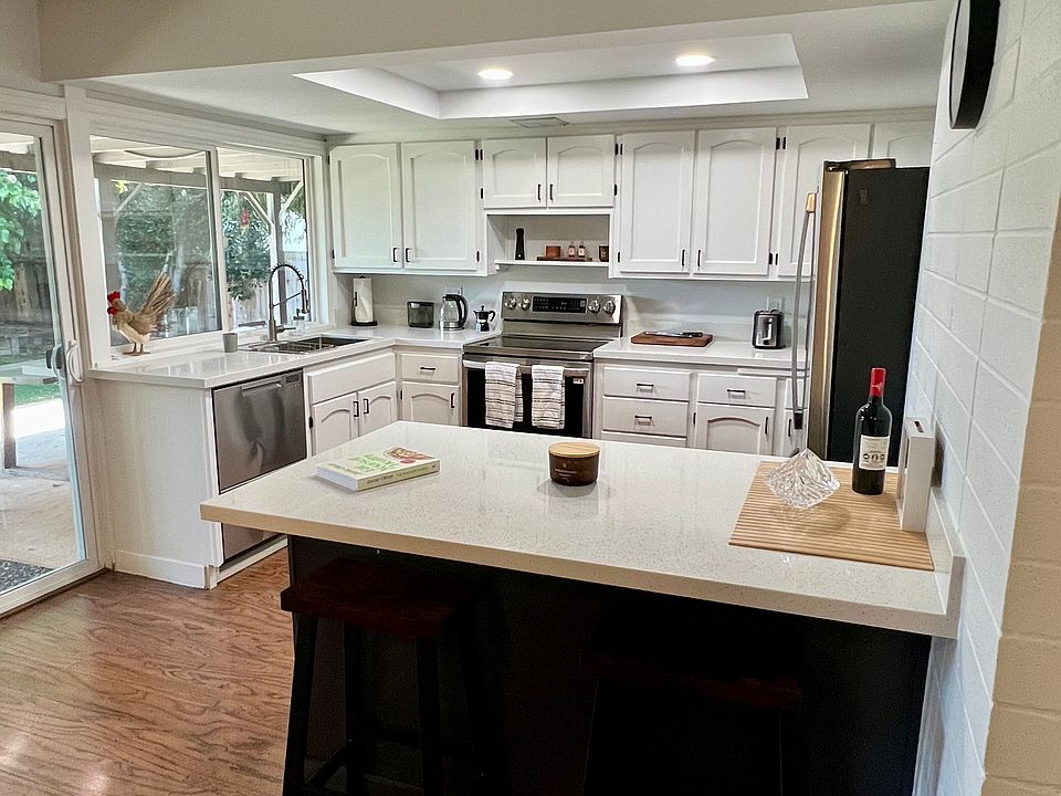 1st image of 101 Eastside Cir