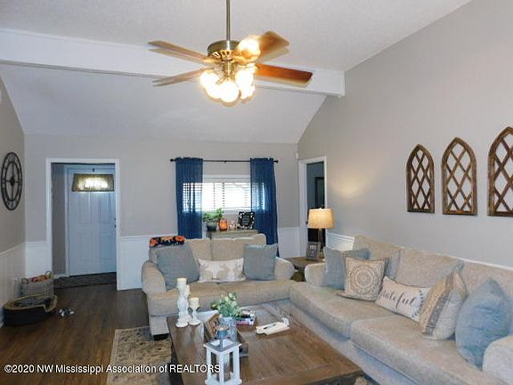 3rd image of 7496 Eastover Blvd