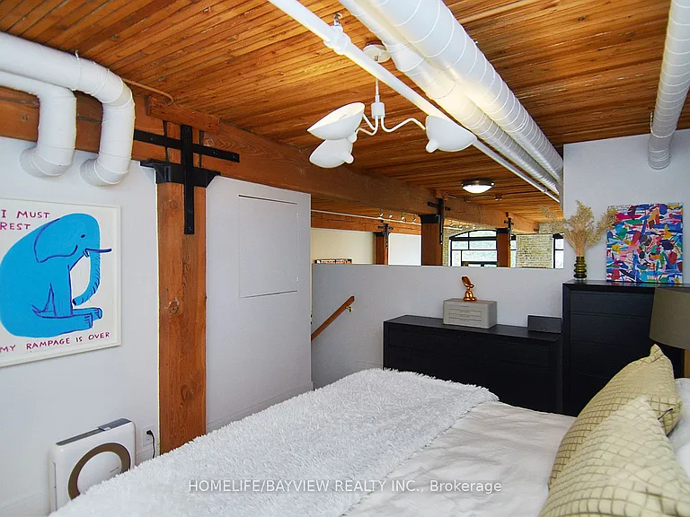 993 Queen St W #203 — Photo 31