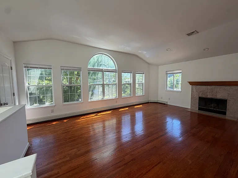57 Dunwood Rd — Photo 4