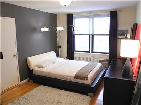 Sold by R New York | media 21