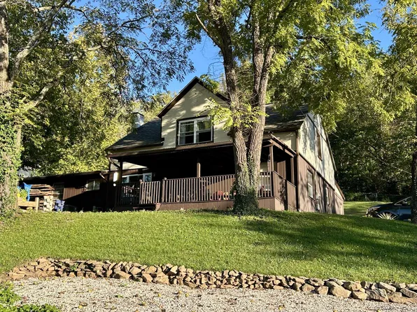 3034 Ohio River Rd, Huntington, WV 25702
