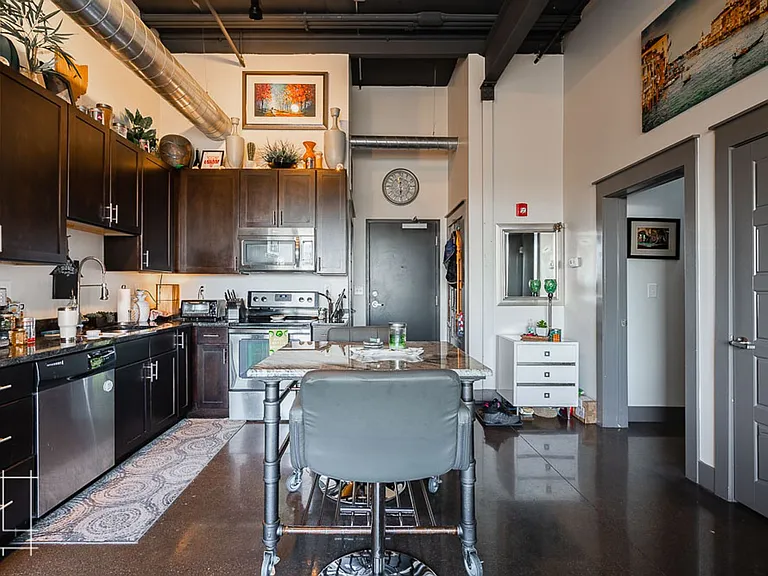 Wonder Bread Lofts — Photo 106