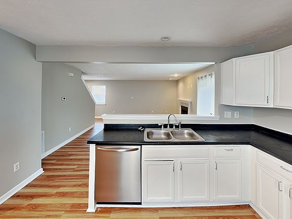 4th image of 2751 Wortham Way