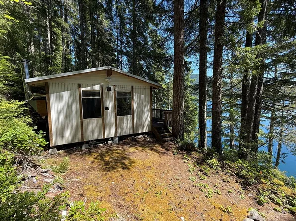 531 W Mackinaw Road, Shelton, WA 98584