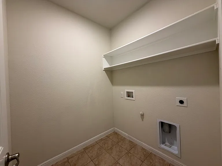 1117 Genola Dr — Photo 13
