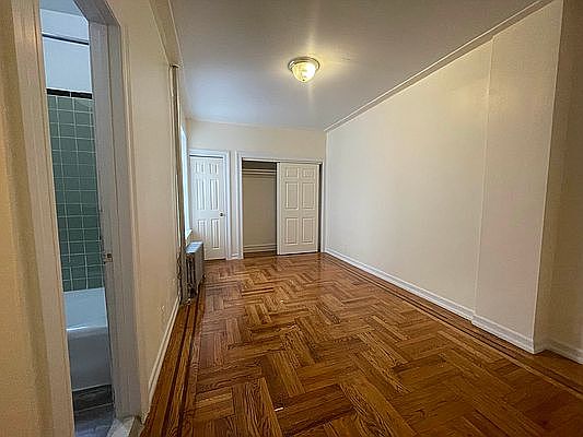 2nd image of 1114 New York Ave #3