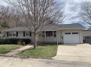 625 Greenfield St, Dubuque, IA 52001