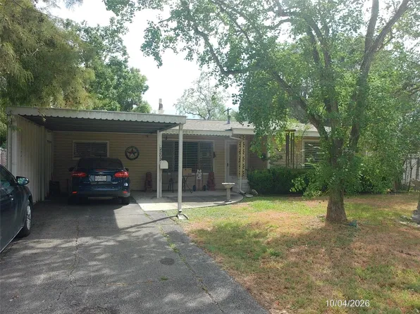 2203 Irene Dr, La Marque, TX 77568