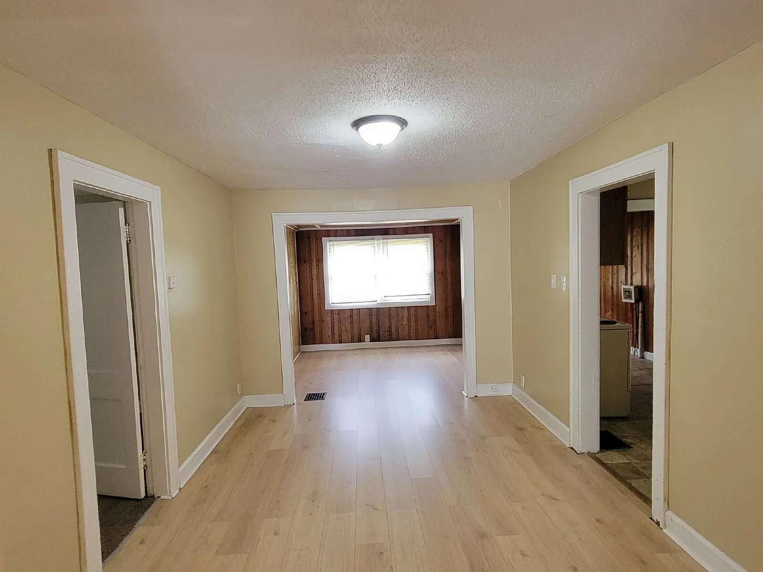 3 bed, 1.0 bath, $850 — Photo 4