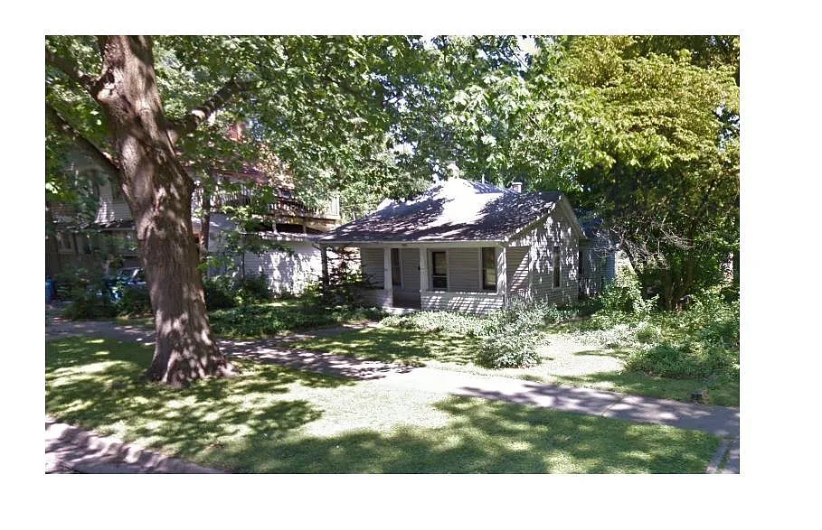 410 W Healey St photo 1