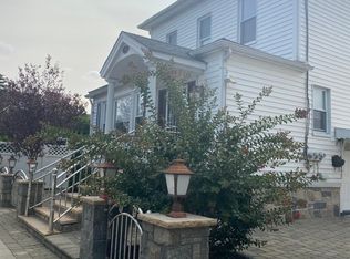 298 Washington Ave #3, New Rochelle, NY 10801