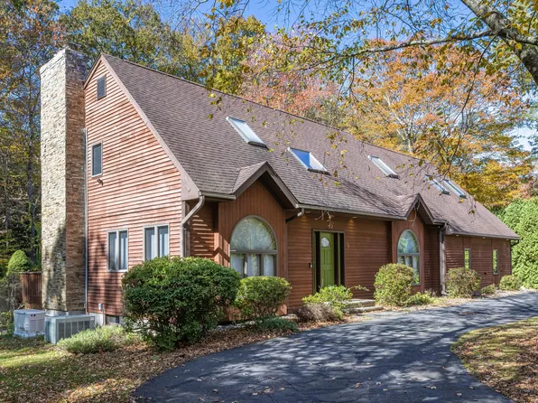 26 Enrico Road, Bolton, CT 06043