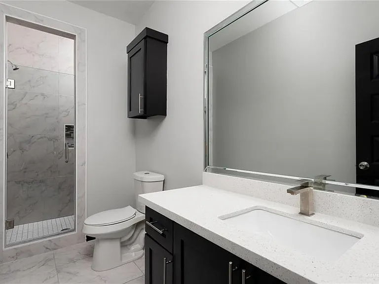 1308 S Xanthia St #4 — Photo 7