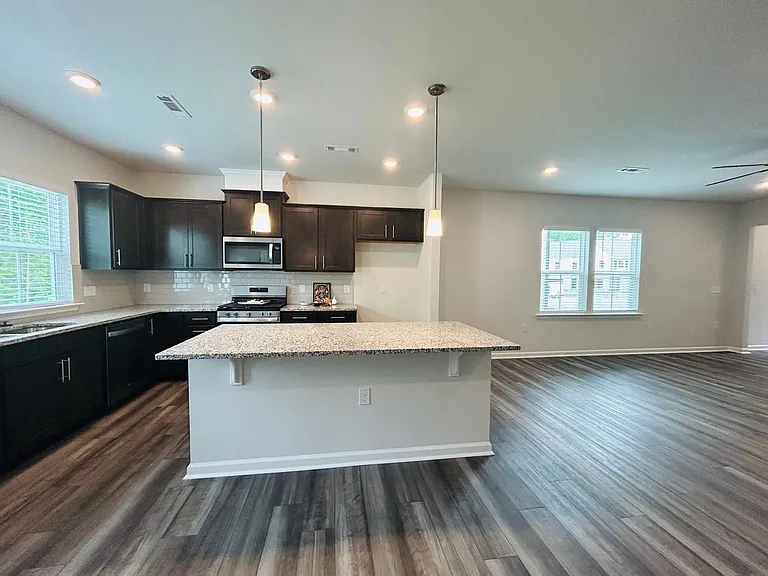 822 Falls Grove Trl — Photo 19