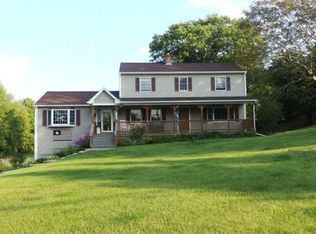 381 W Wrentham Rd, Cumberland, RI 02864