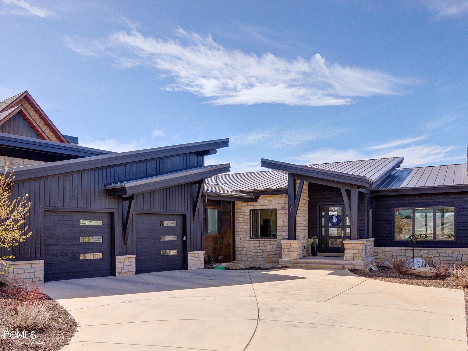 706 N Haystack Mountain Dr