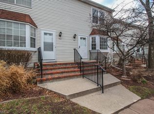 704 Wedgewood Cir #704, Flemington, NJ 08822