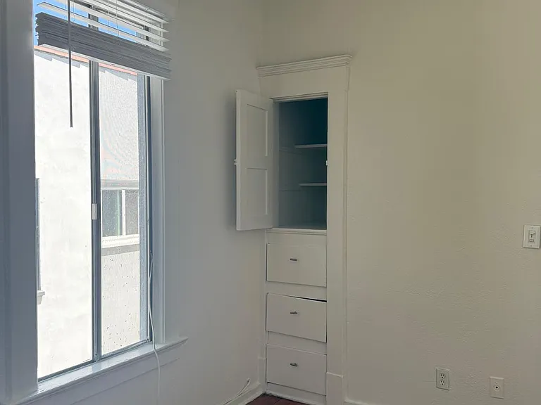 1114 N Poinsettia Dr #8 — Photo 12