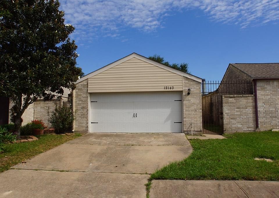 1st image of 12143 Stone West Dr