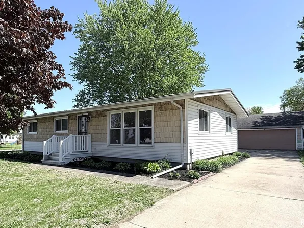 1820 Bluebird Dr, Galesburg, IL 61401