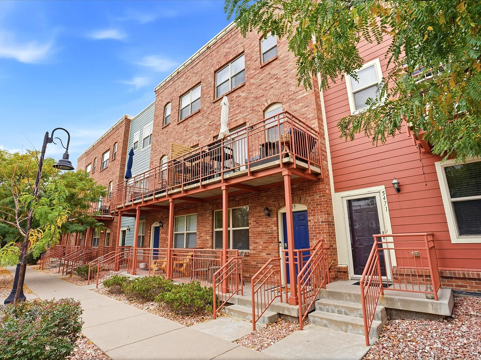 2 bed, 2.5 bath, 1358 sqft, $2,850 — Photo 1